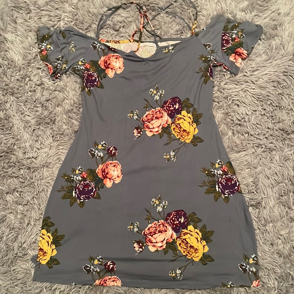 Womens floral dress NWOT
